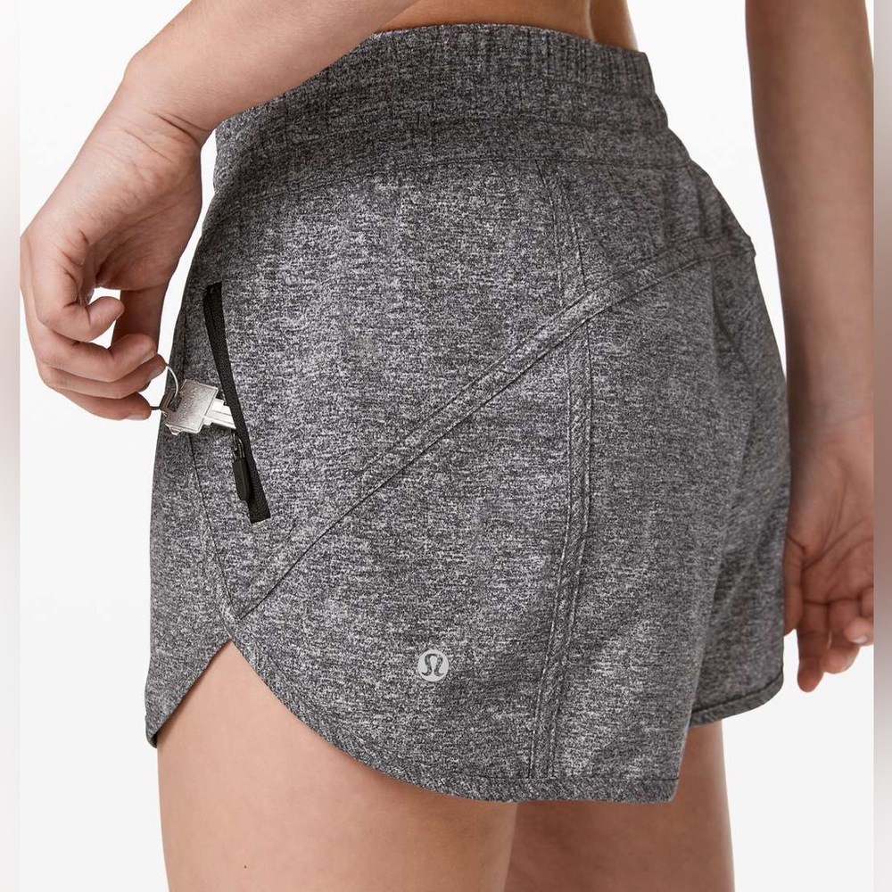 Lululemon Tracker Short V 4" in Heather Lux Multi Black ~ Size 4